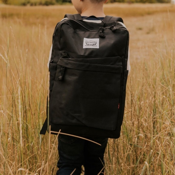 BNWT levi's back pack - Picture 6 of 6